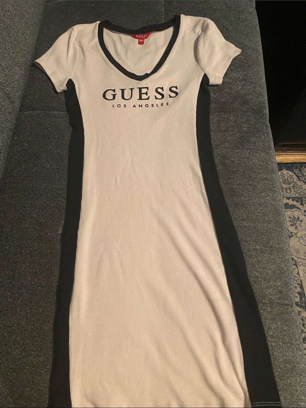 Brand new GUESS Two-Tone V-Neck Midi Dress - White & Black